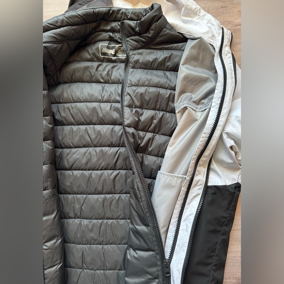 AEO 3-in-1 Windbreaker/Puffer Jacket - Picture 11 of 12